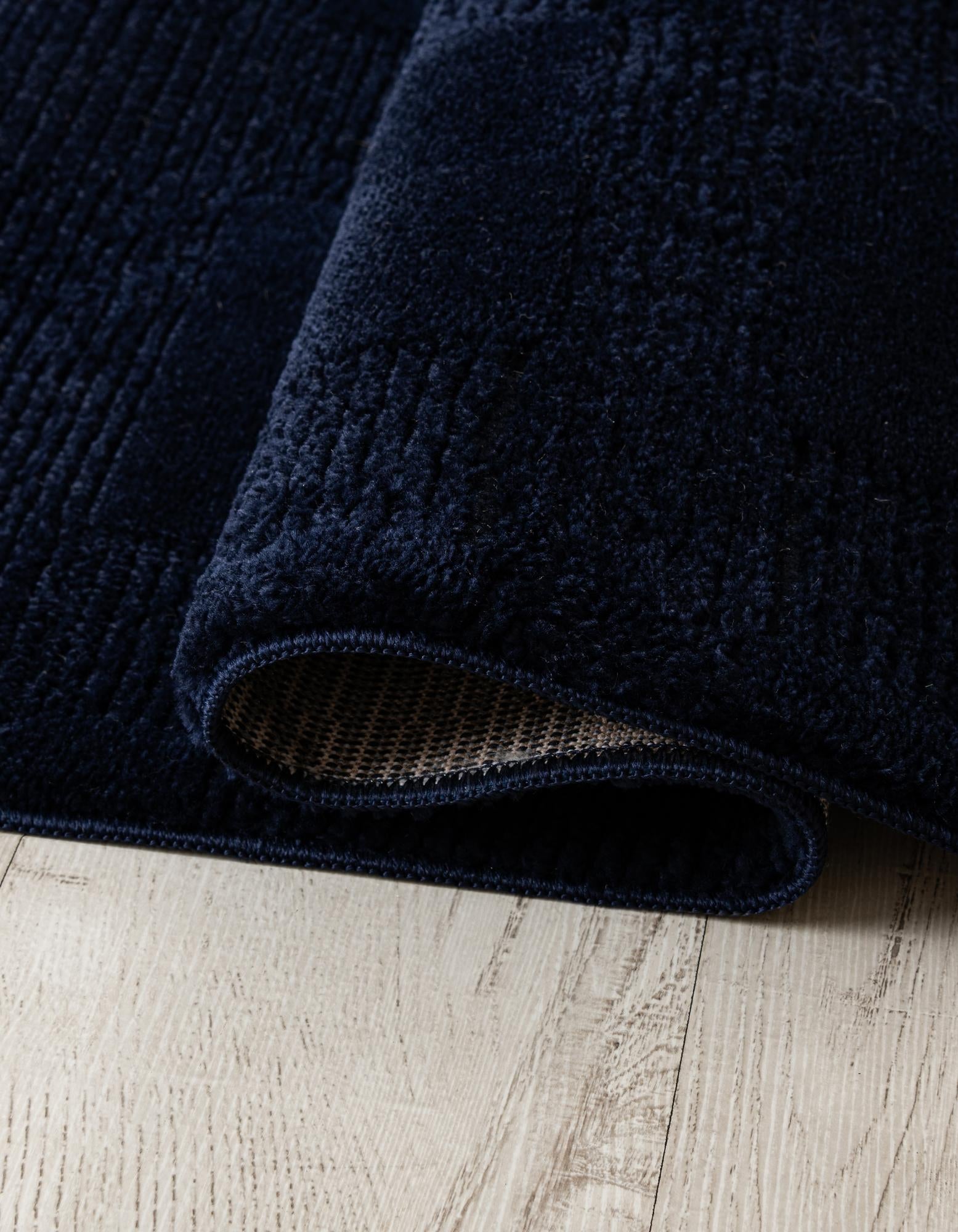 2' 2 x 6' Textura Designer Runner Rug