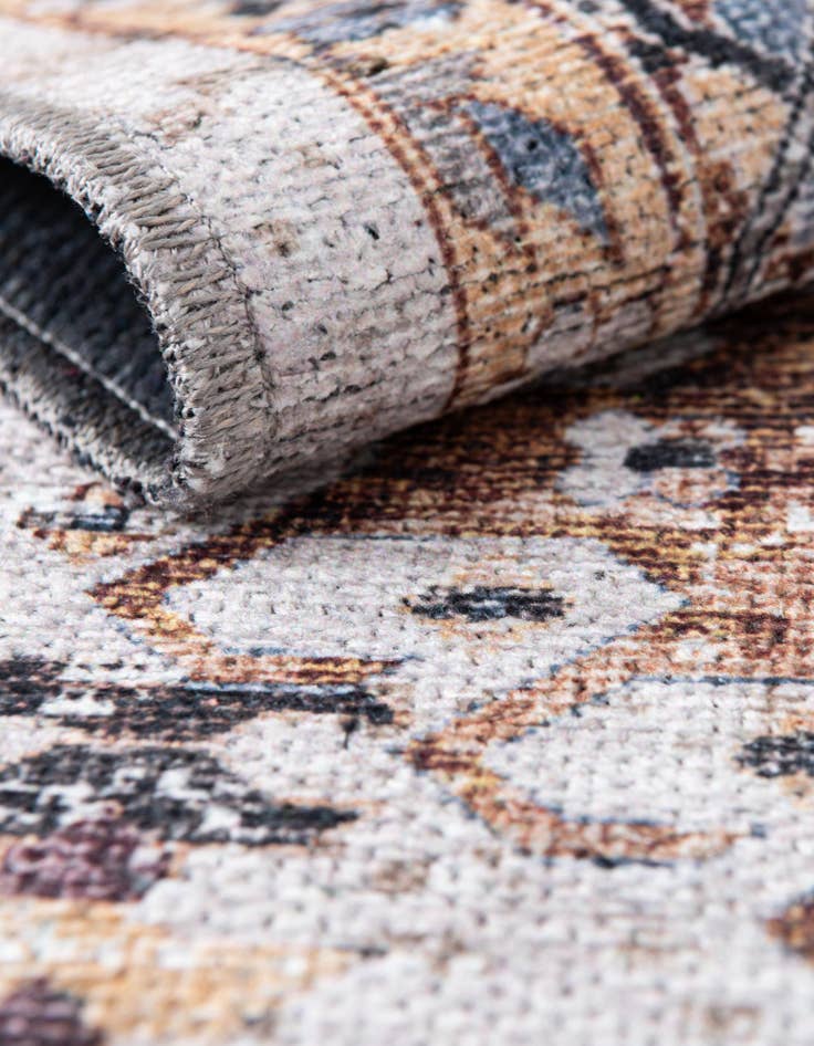 Detail image of 2' x 3' 1 Washable Yara Oval Rug