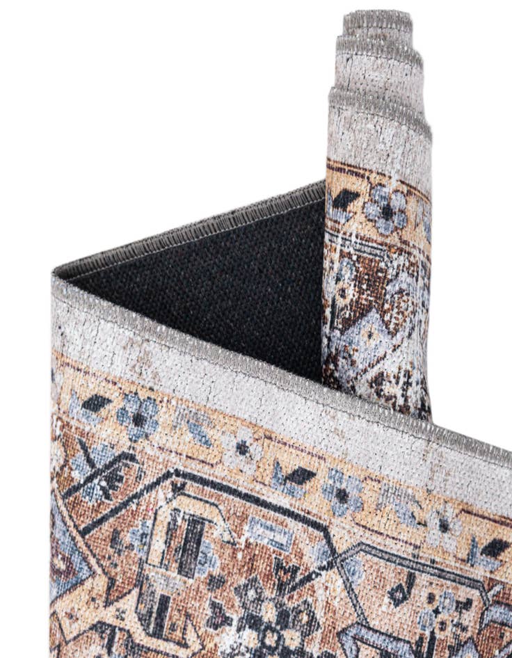 Detail image of 7' 1 x 10' Washable Yara Rug