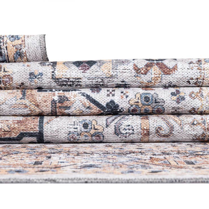 Detail image of 6' x 9' Washable Yara Rug