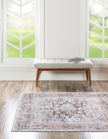 9' 10 x 9' 10 Yara Square Rug