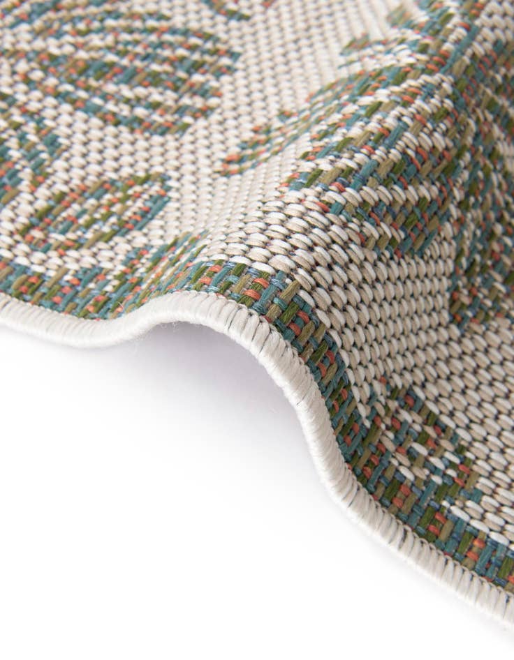 Detail image of 7' 10 x 10' Easy-Clean Baja Indoor / Outdoor Rug