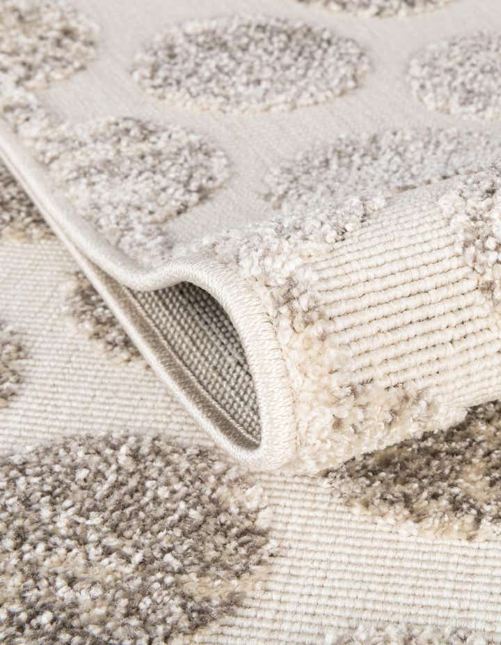 2' x 3' Easy-Clean Sabrina Soto Indoor / Outdoor Rug