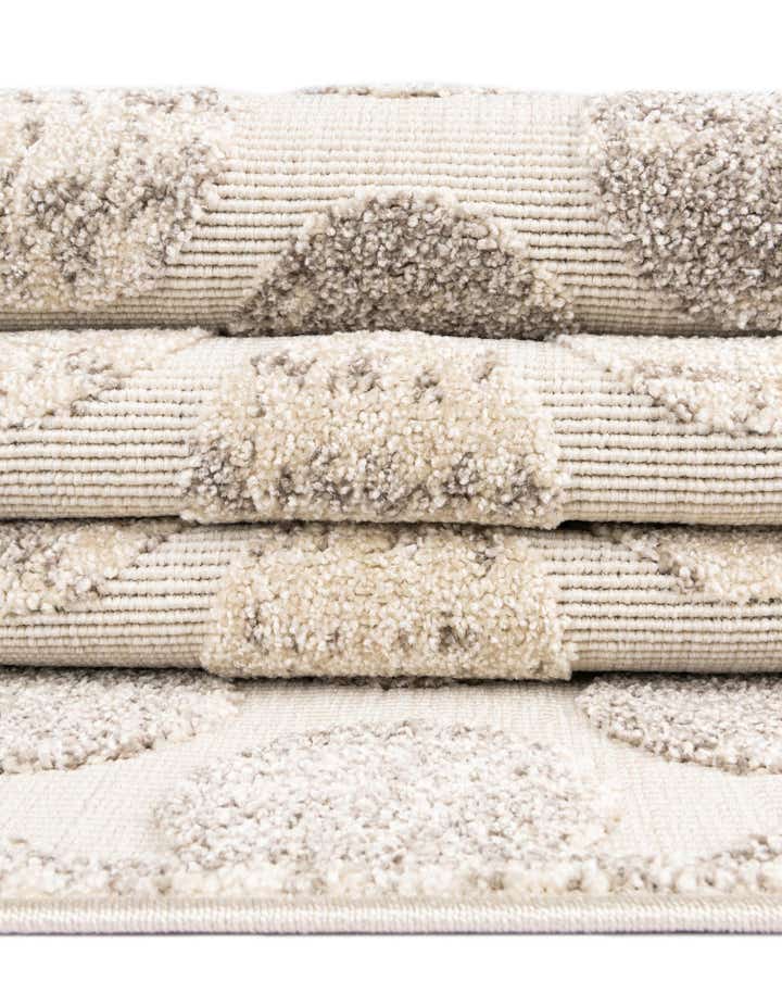 2' x 3' Easy-Clean Sabrina Soto Indoor / Outdoor Rug