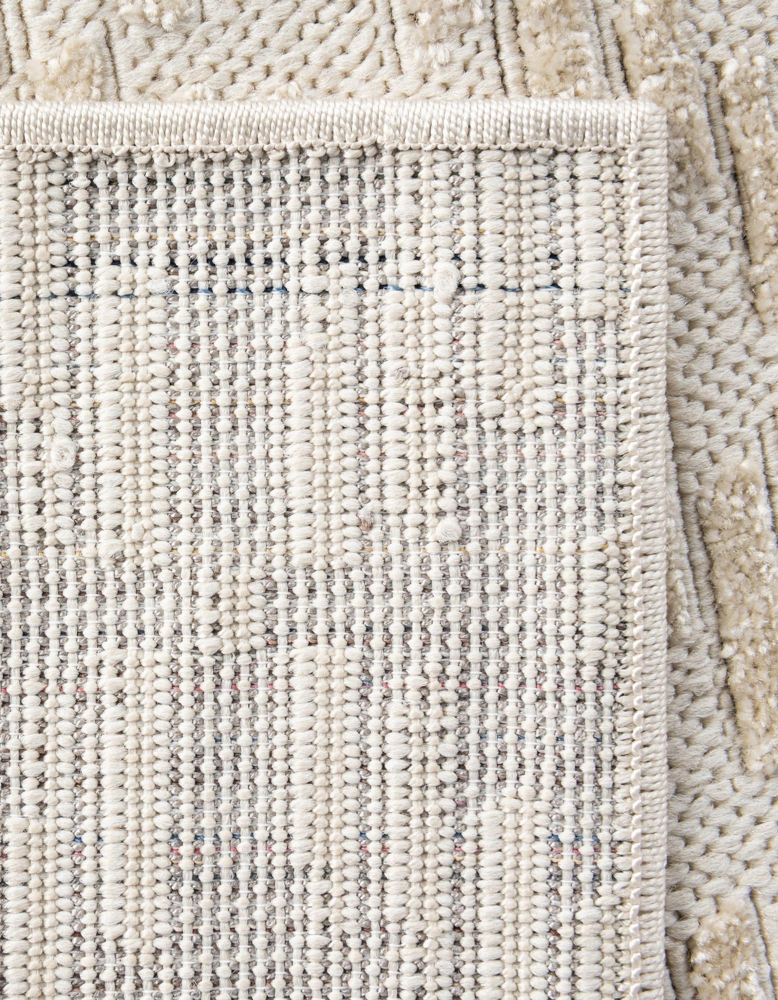 2' x 3' Easy-Clean Sabrina Soto Indoor / Outdoor Rug