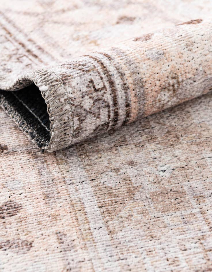 Detail image of 5' x 8' Yara Rug