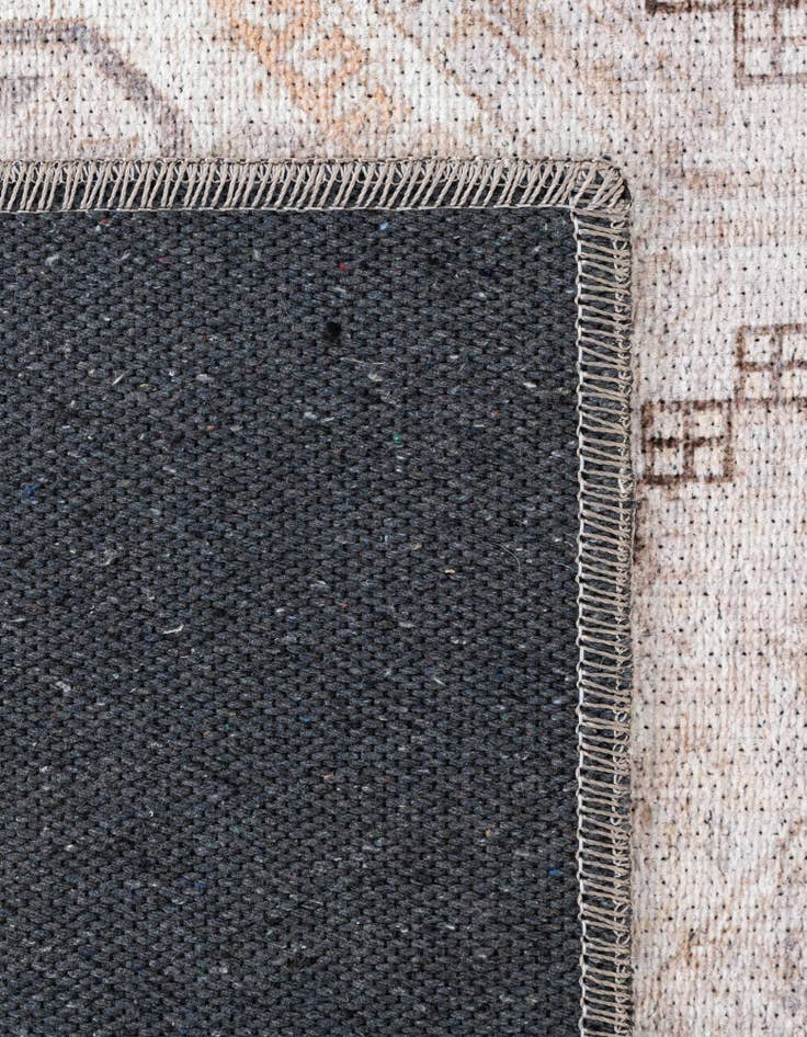 Detail image of 5' x 8' Yara Rug