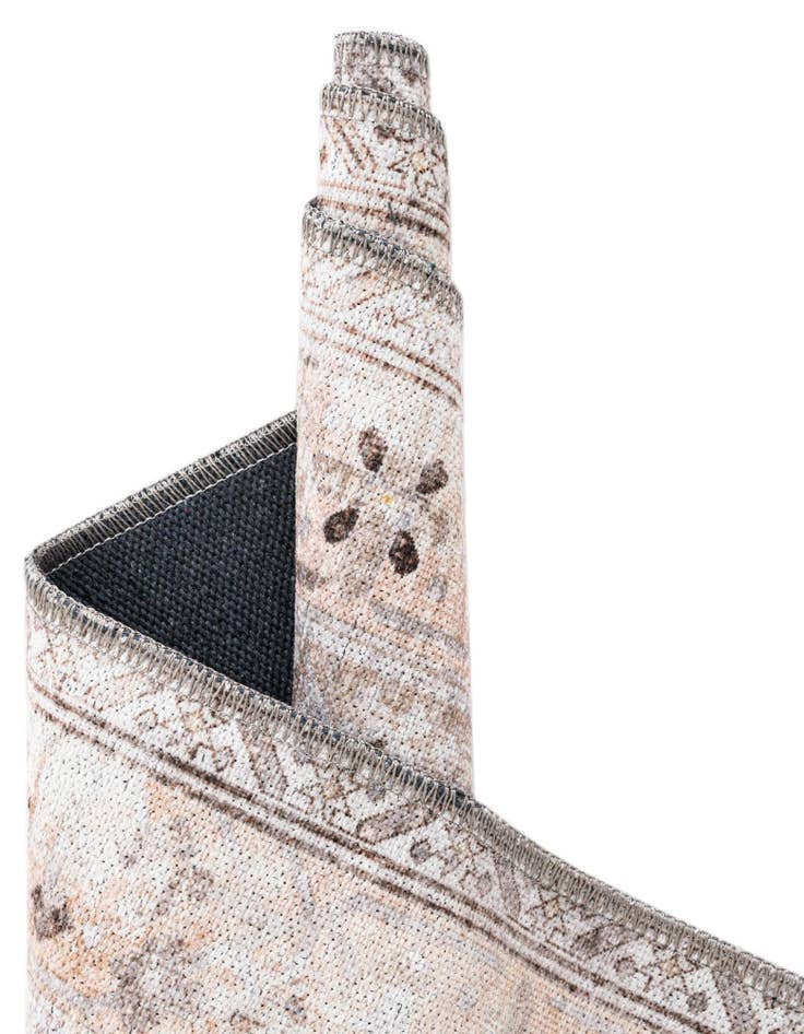 Detail image of 5' x 8' Yara Rug