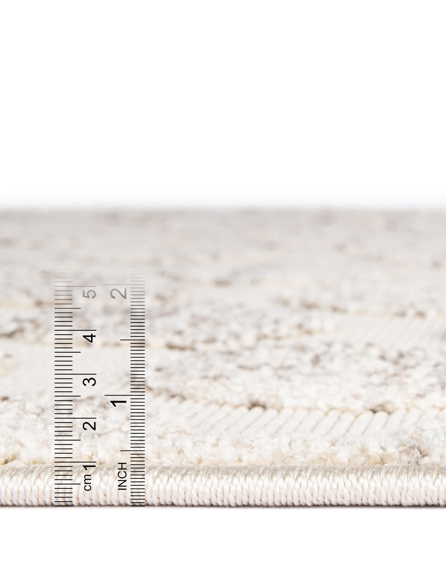 10' x 10' Easy-Clean Sabrina Soto Indoor / Outdoor Round Rug