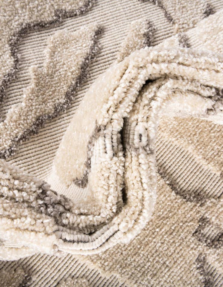 Detail image of 10' x 10' Easy-Clean Sabrina Soto Indoor / Outdoor Round Rug
