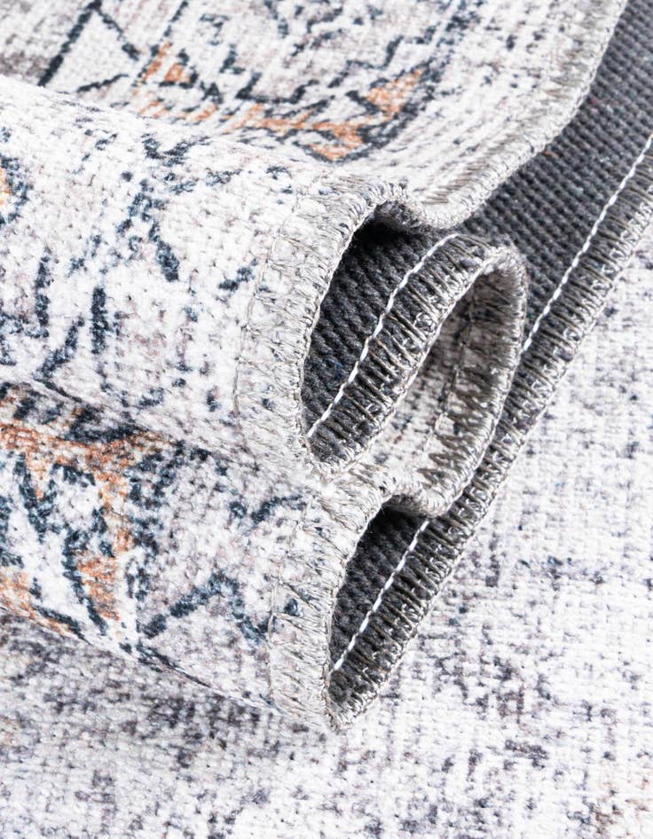 Detail image of 4' x 4' Yara Round Rug