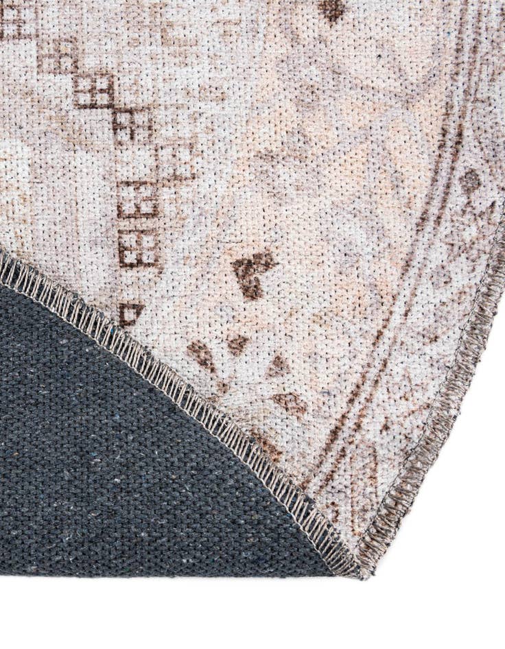 Detail image of 7' 10 x 7' 10 Yara Round Rug