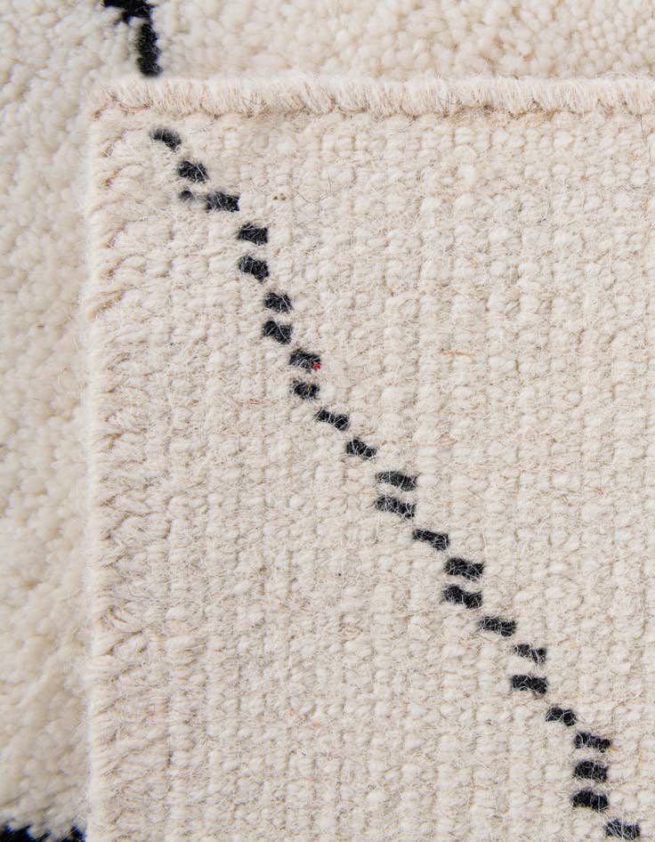 Detail image of 8' x 8'  Hand Knotted Safiya Moroccan Wool Square Rug