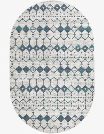 5' 3 x 8' Easy-Clean Lattice Indoor / Outdoor Oval Rug