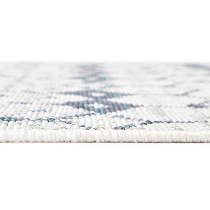 Detail image of 5' 3 x 8' Easy-Clean Trellis Indoor / Outdoor Oval Rug