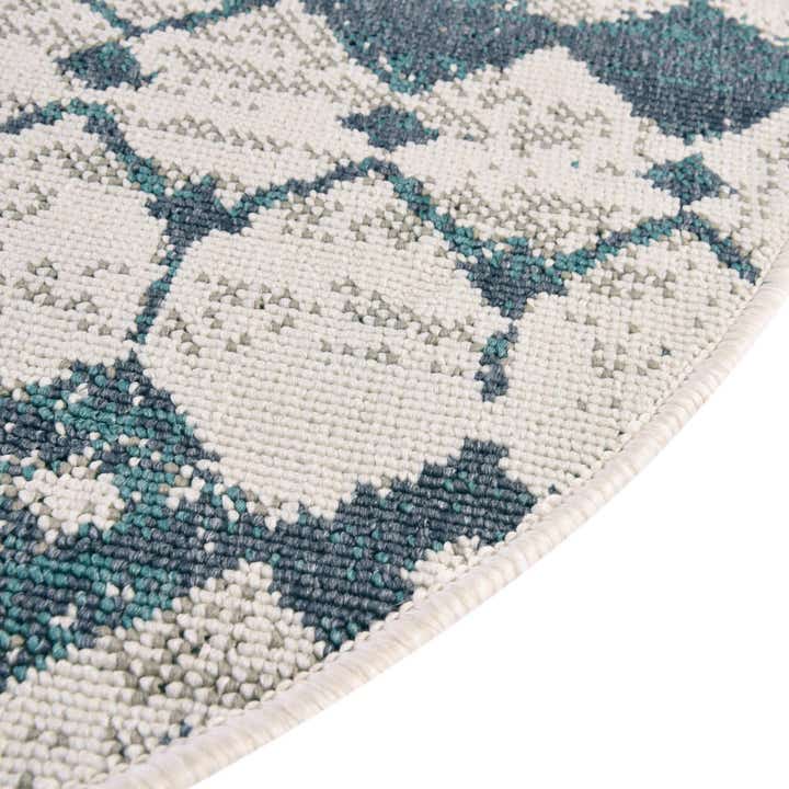 7' 10 x 10' Easy-Clean Trellis Indoor / Outdoor Oval Rug