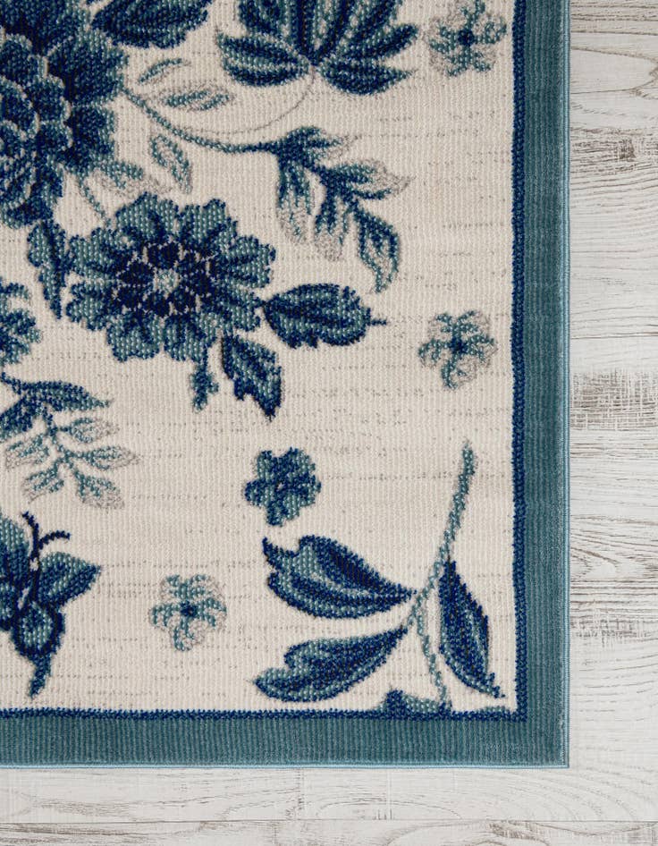 Detail image of 10' x 13' Blossom Rug