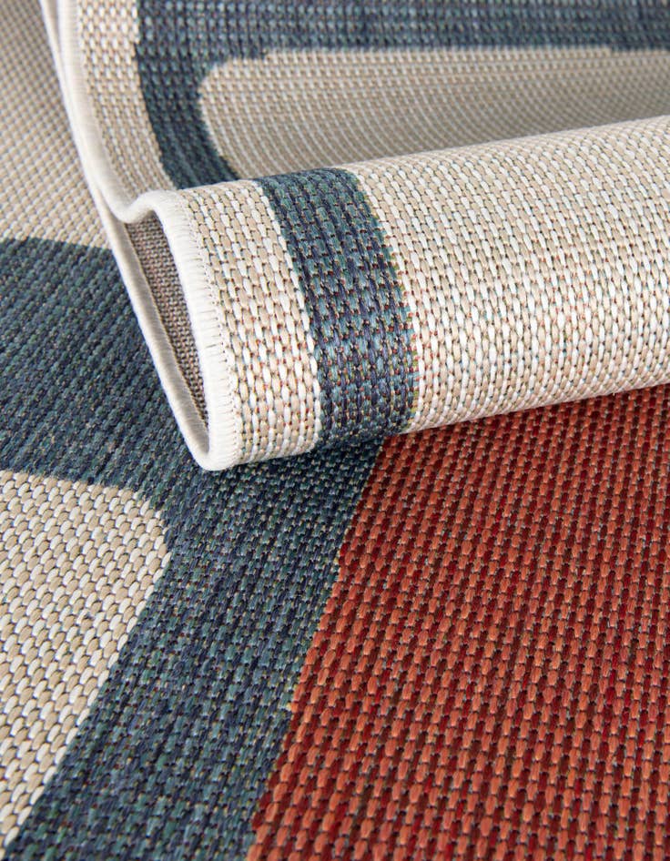 Detail image of 7' 10 x 7' 10 Easy-Clean Baja Indoor / Outdoor Square Rug