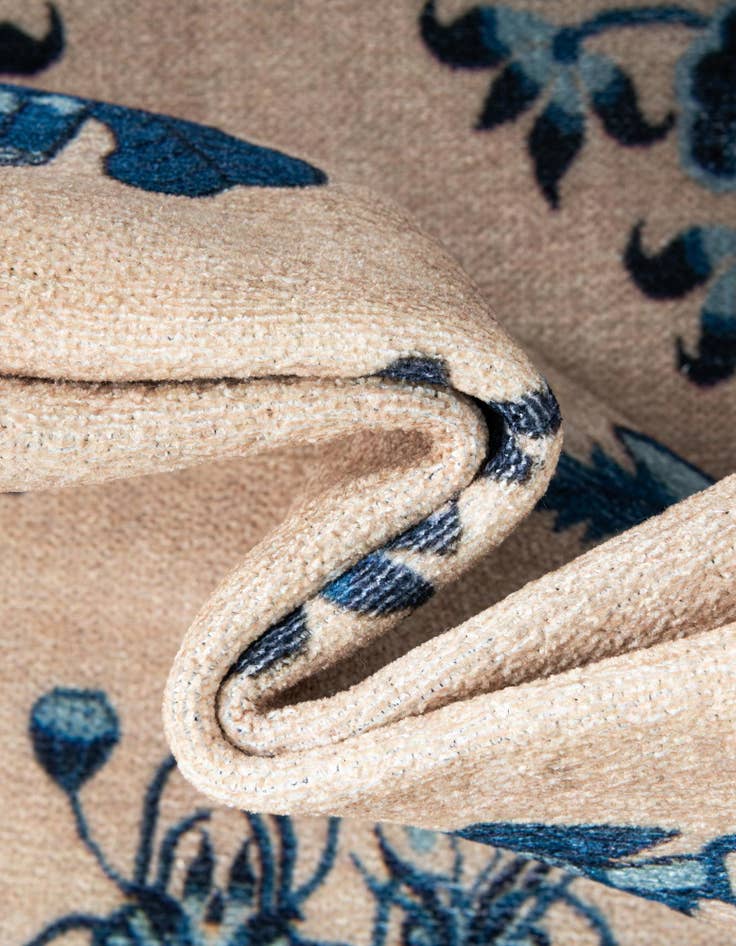 Detail image of 5' 1 x 5' 1 Boutique Square Rug