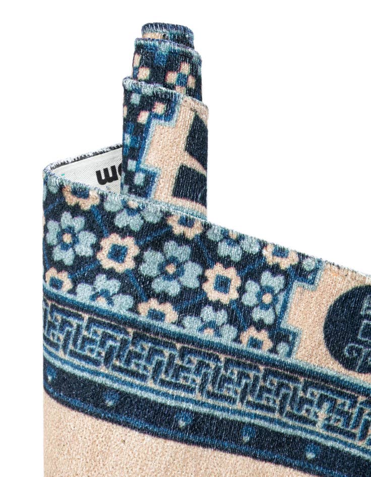 Detail image of 5' 1 x 5' 1 Boutique Square Rug