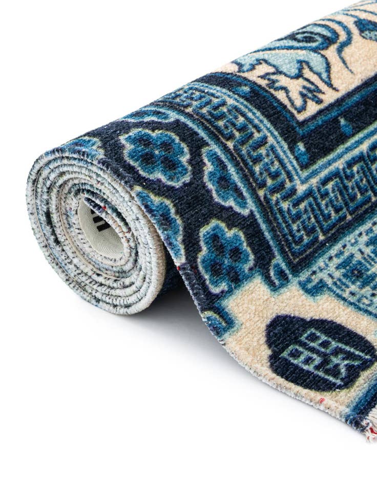 Detail image of 5' 1 x 5' 1 Boutique Square Rug