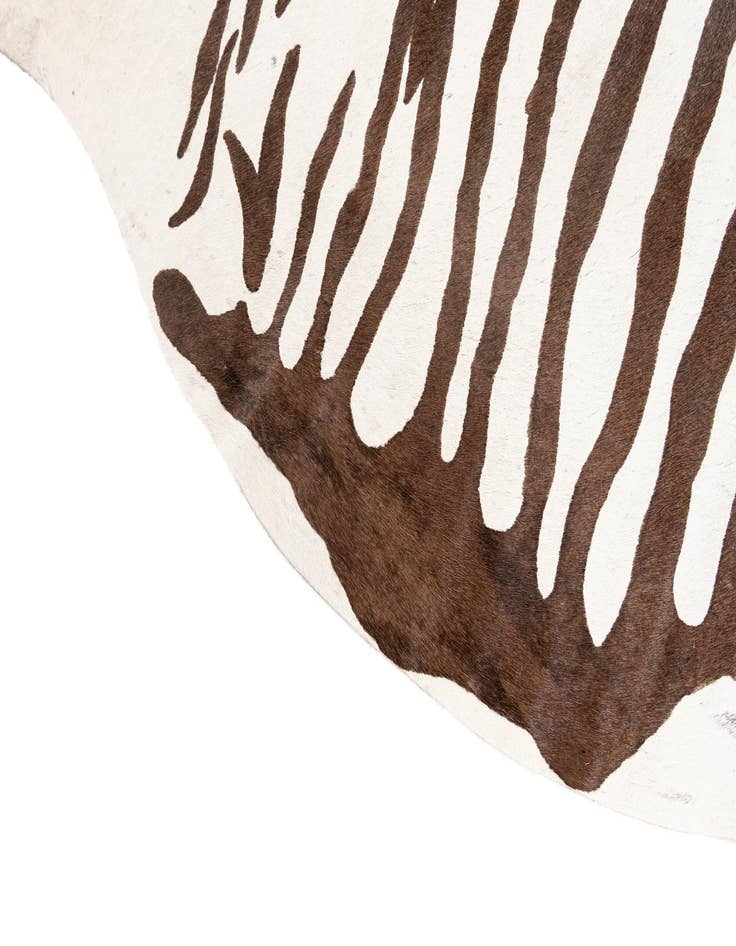 Detail image of 6' 2 x 7' Cowhide Leather Freeform Rug