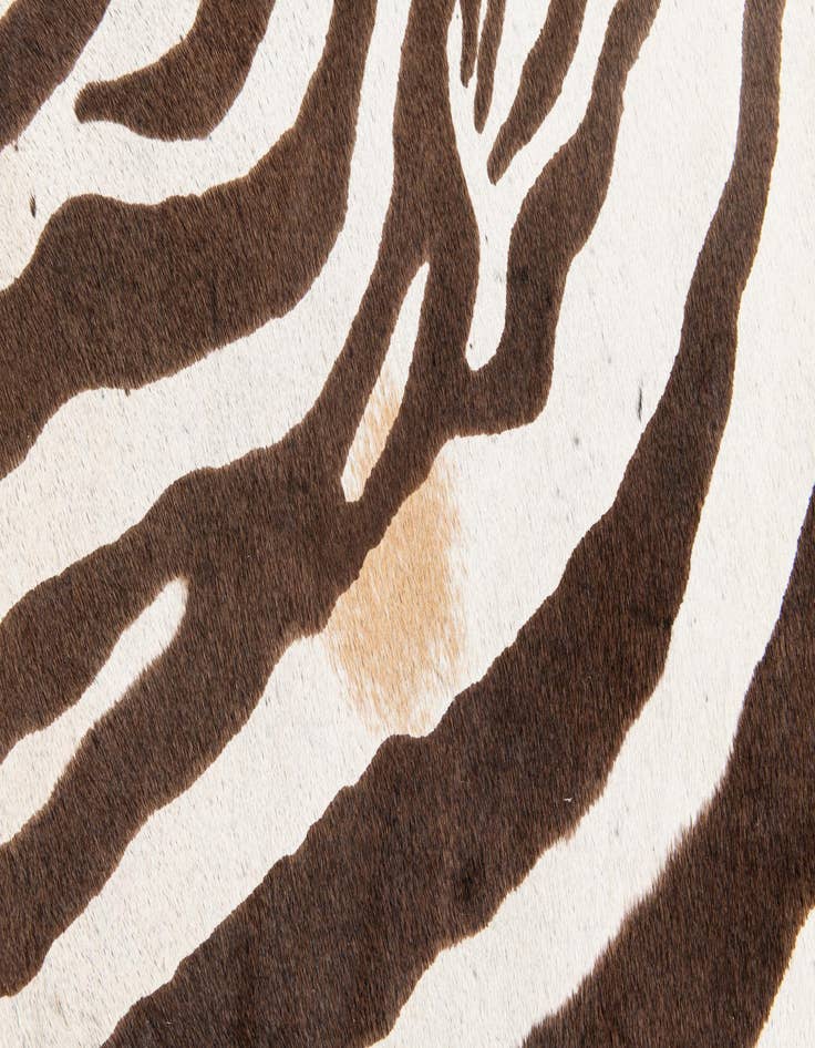 Detail image of 6' 2 x 7' Cowhide Leather Freeform Rug