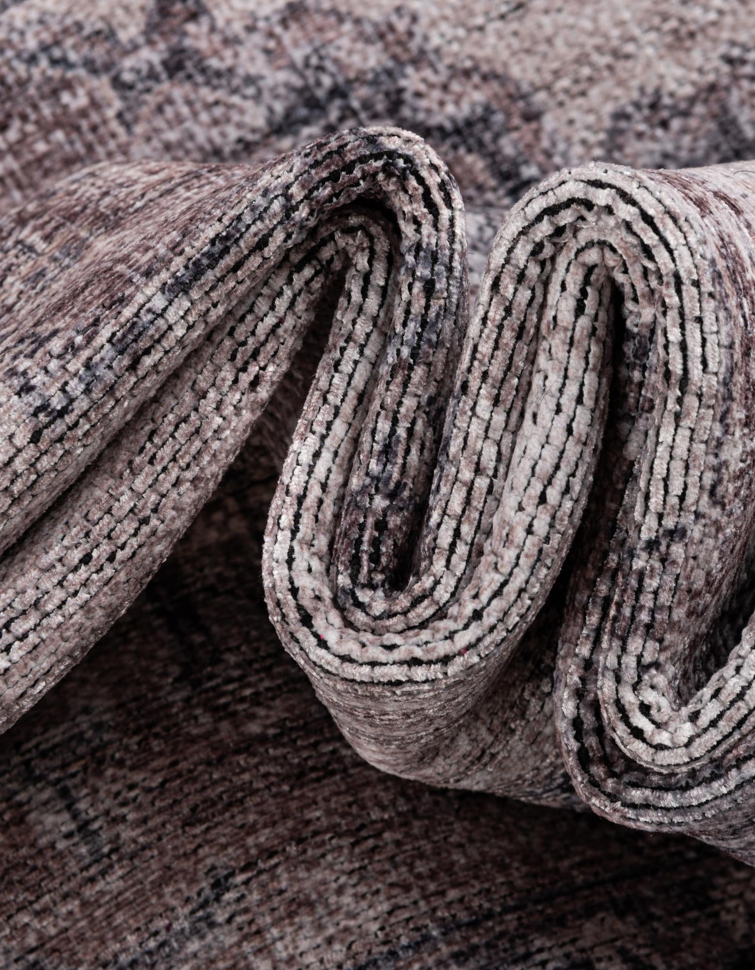 2' x 3' Washable Mangata Oval Rug