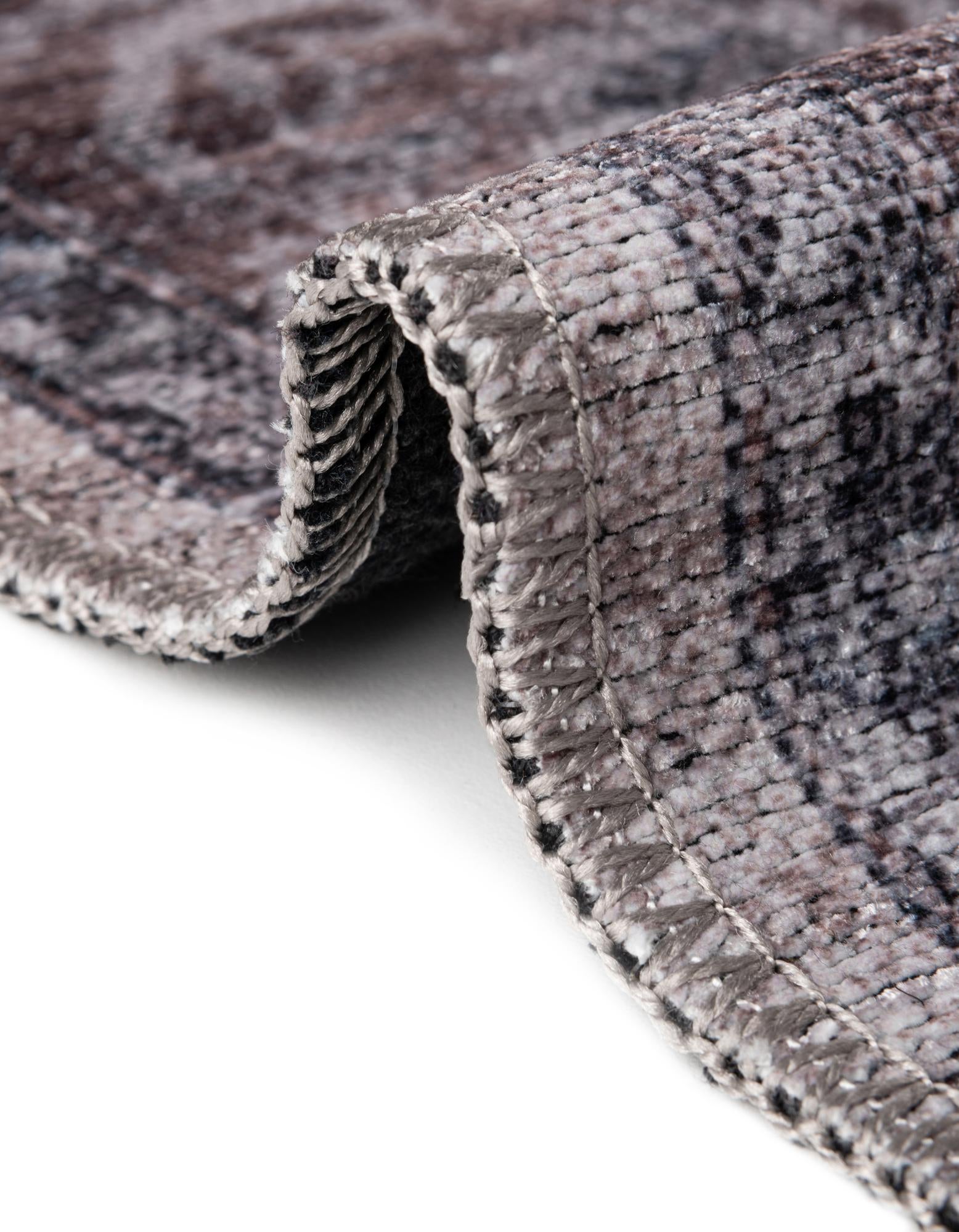 2' x 3' Washable Mangata Oval Rug