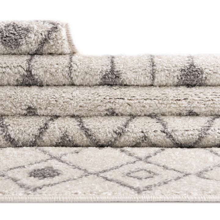 5' 3 x 8' Moroccan Trellis Oval Rug