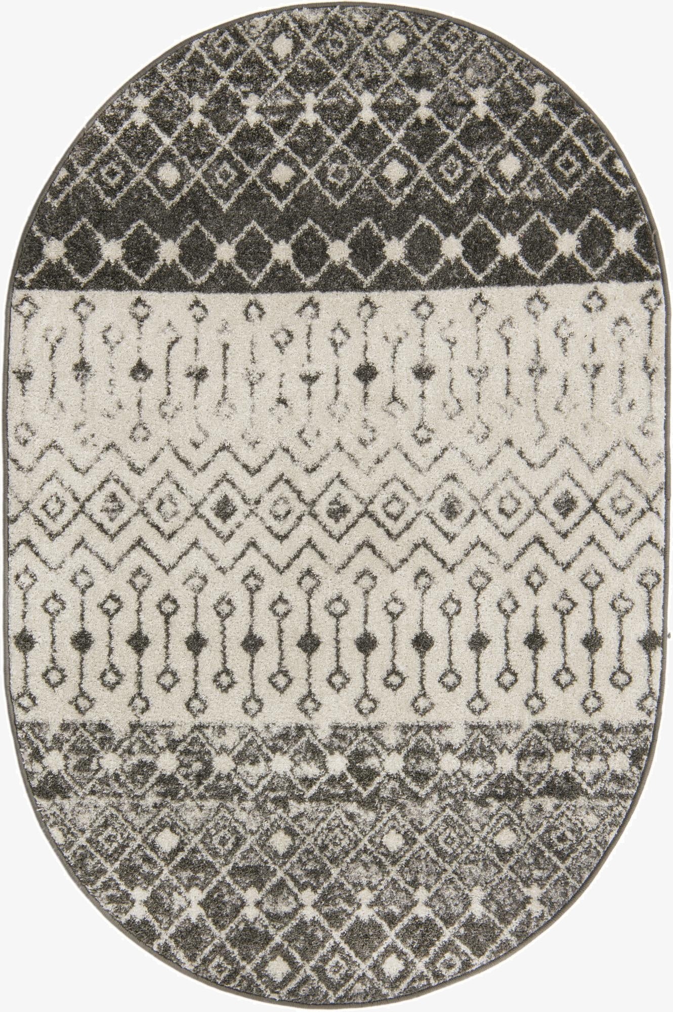 4' x 6' Moroccan Trellis Oval Rug