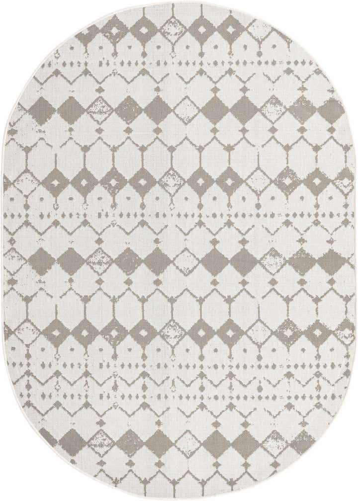 5' 3 x 8' Easy-Clean Lattice Indoor / Outdoor Oval Rug
