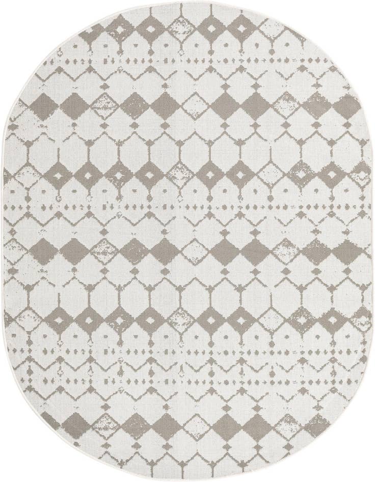 Detail image of 5' 3 x 8' Easy-Clean Lattice Indoor / Outdoor Oval Rug