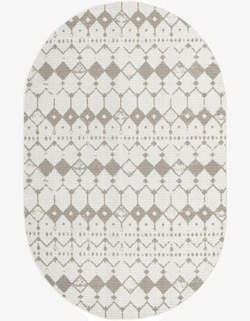5' 3 x 8' Easy-Clean Trellis Indoor / Outdoor Oval Rug