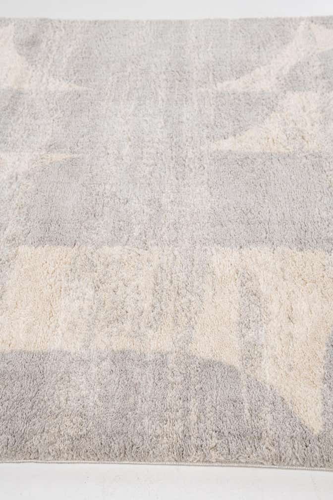 5' 3 x 7' 8 Caspian Rug