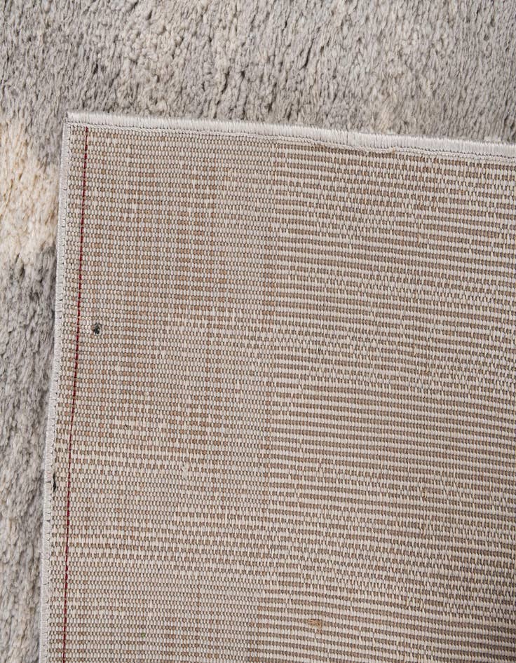 Detail image of 5' 3 x 7' 8 Caspian Rug