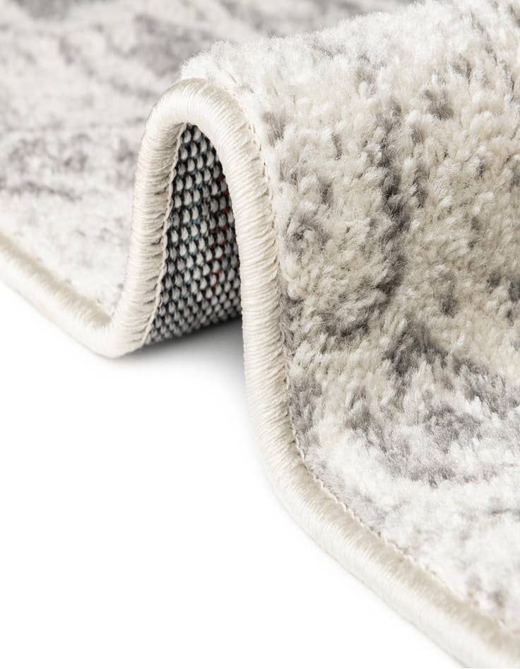 Detail image of 2' x 3' Lennon Rug