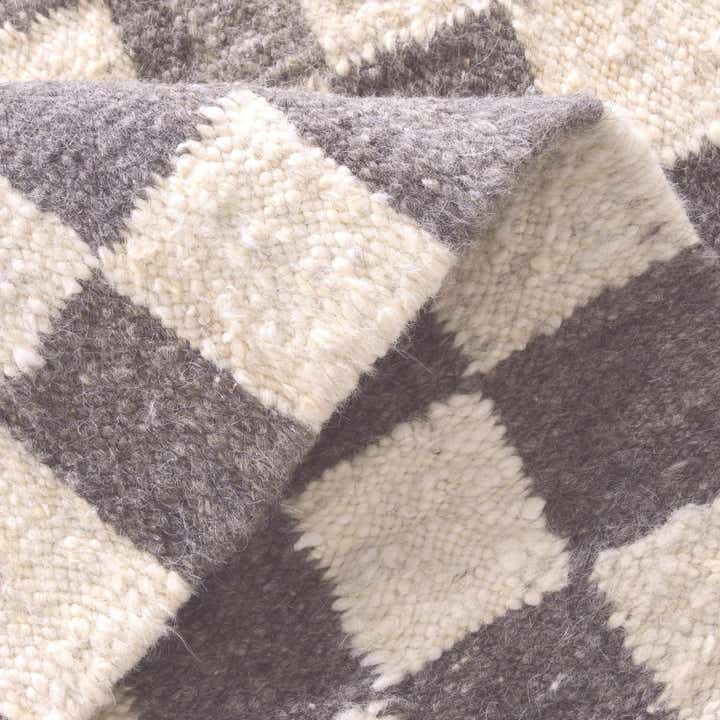 4' 2 x 6' Hand Knotted Moroccan Wool Rug