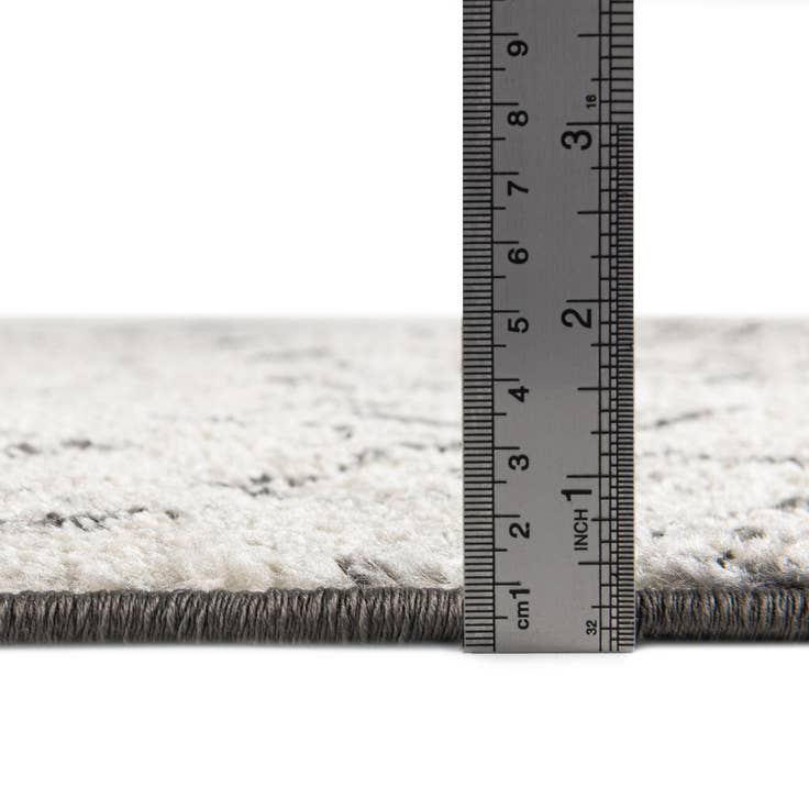 Detail image of 5' 3 x 8' Moroccan Trellis Rug