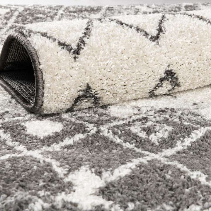 5' 3 x 8' Moroccan Trellis Rug