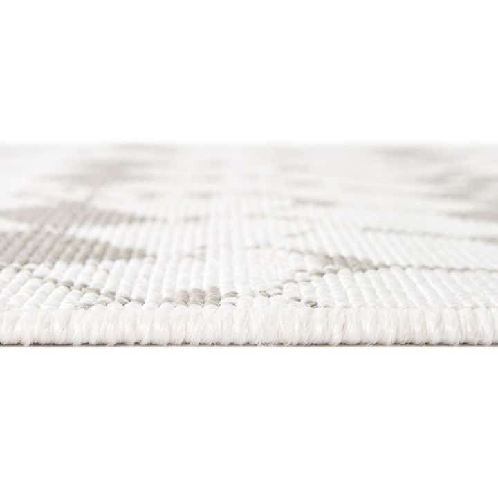 9' x 12' Easy-Clean Lattice Indoor / Outdoor Rug