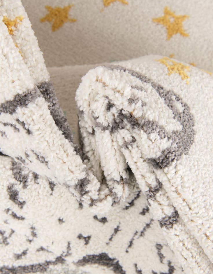 Detail image of 5' 3 x 8' Bear Whimsy Kids Rug