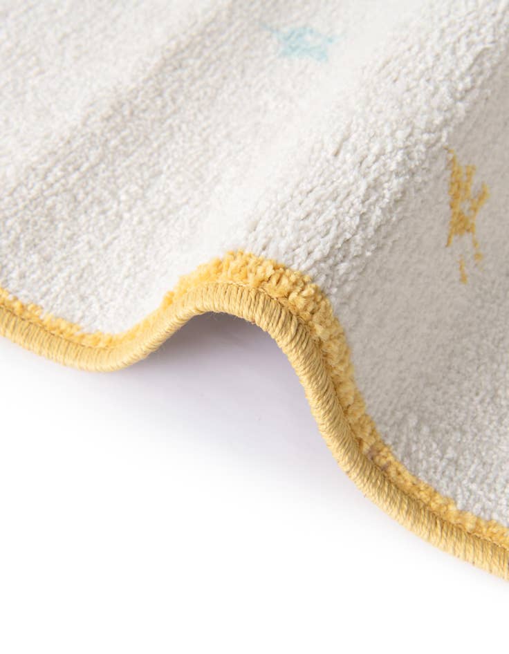 Detail image of 5' 3 x 8' Bear Whimsy Kids Rug