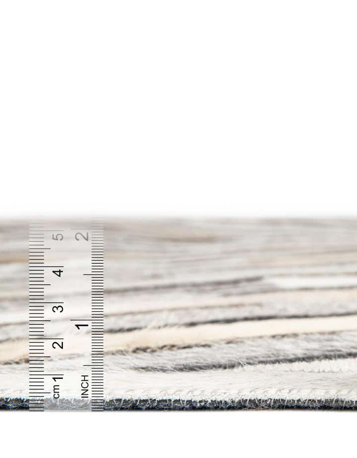 7' 10 x 7' 10 Cowhide Leather Round Rug