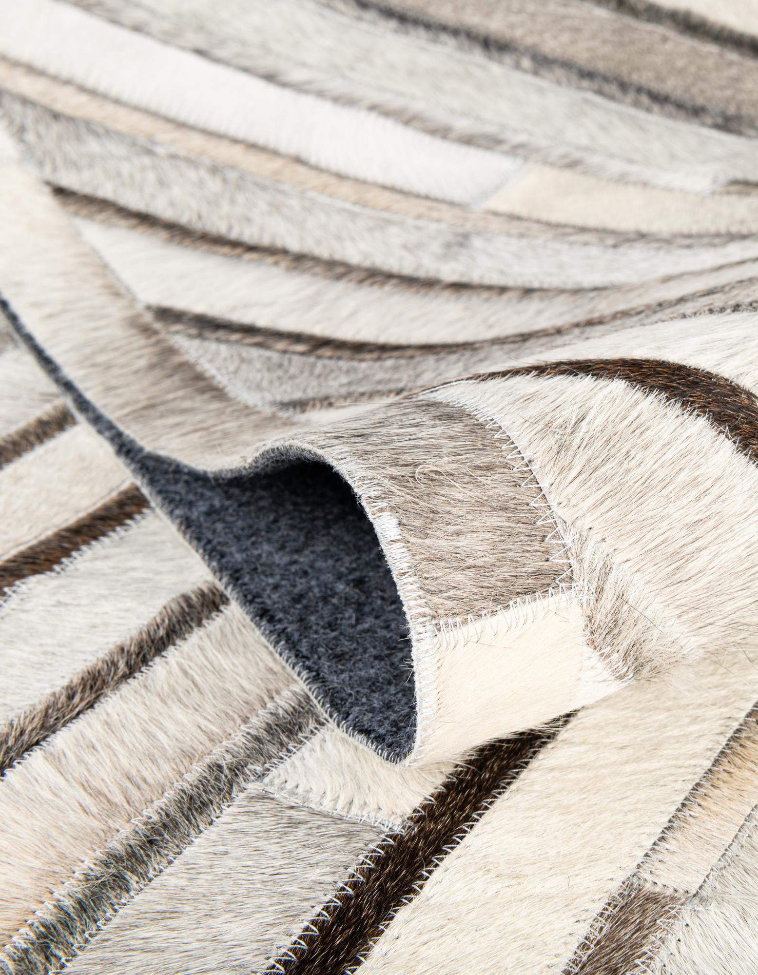 4' 1 x 4' 1 Cowhide Leather Round Rug