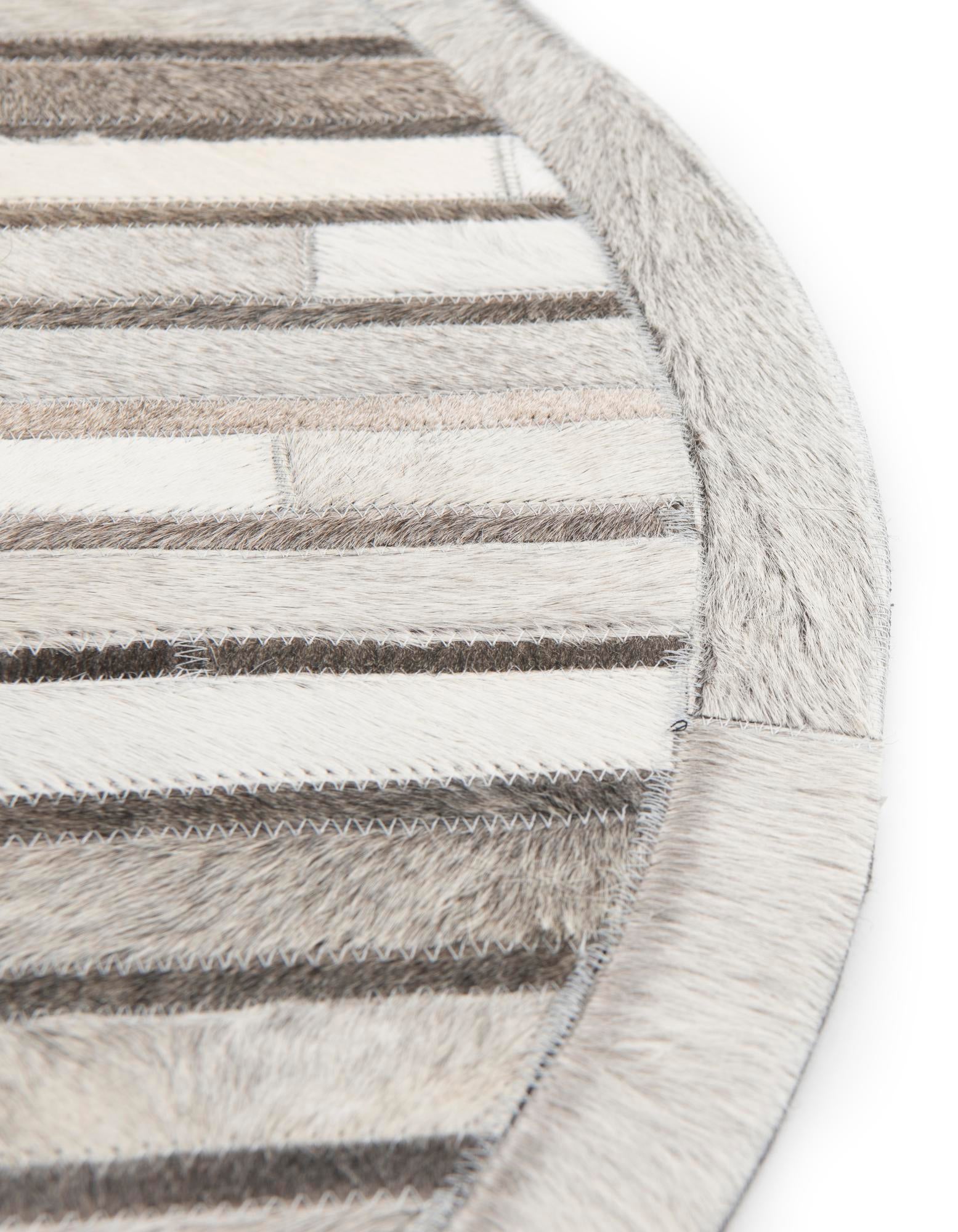 4' 1 x 4' 1 Cowhide Leather Round Rug