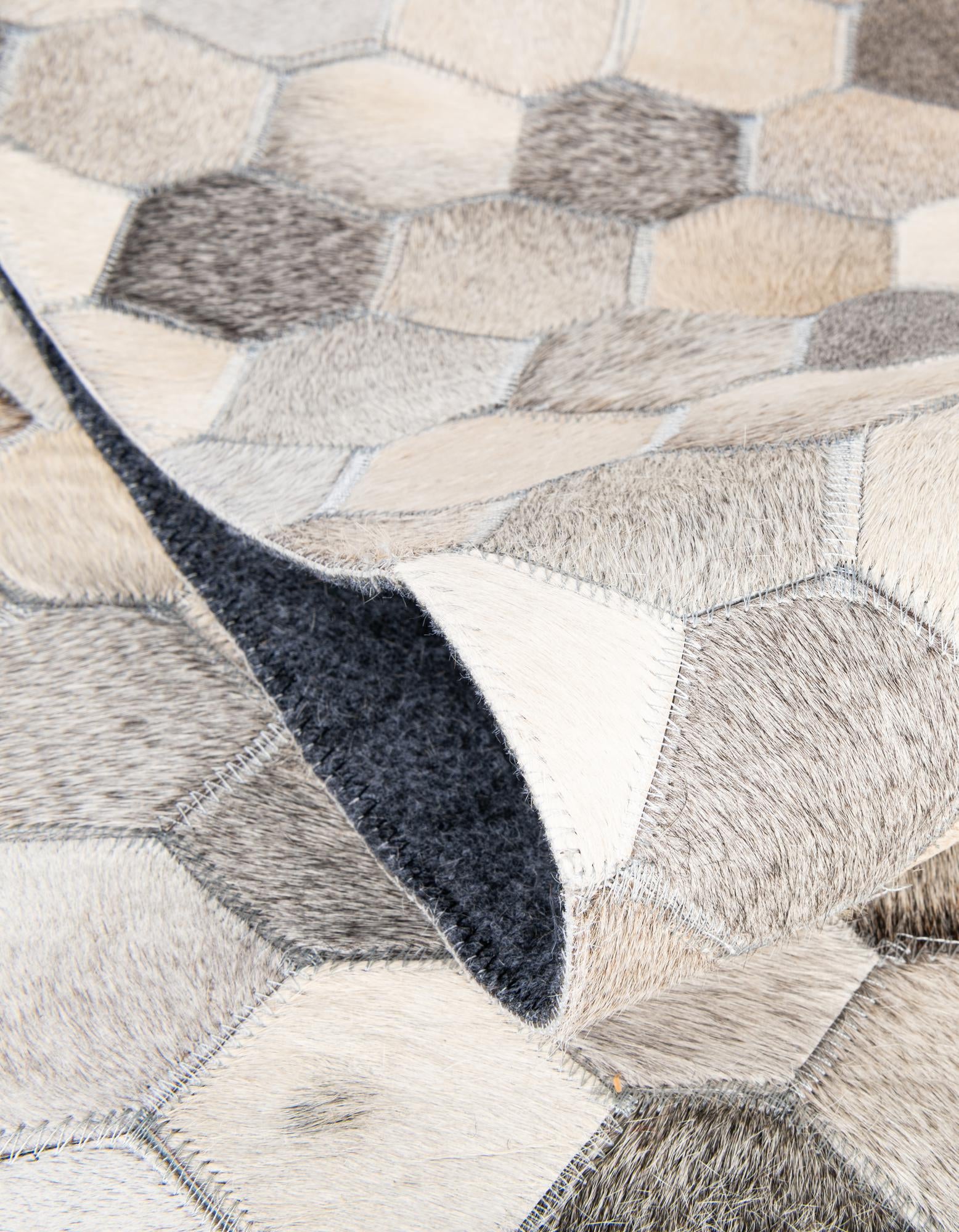 7' 10 x 7' 10 Cowhide Leather Round Rug