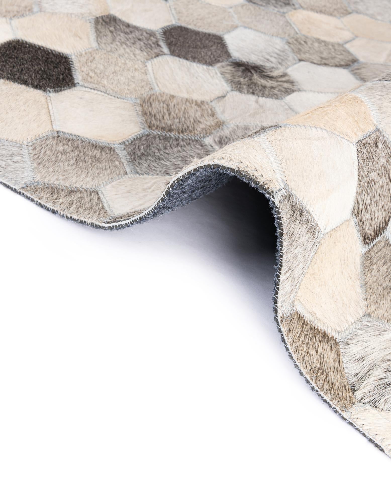 7' 10 x 7' 10 Cowhide Leather Round Rug