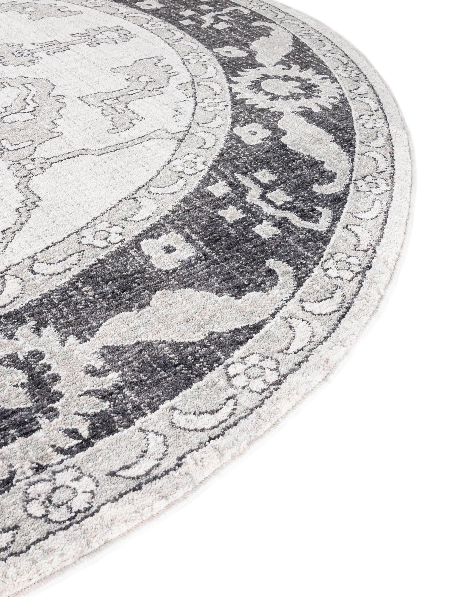 3' 3 x 3' 3 Eco Traditional Round Rug
