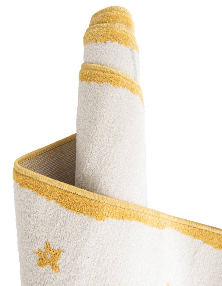 Detail image of 3' 3 x 3' 3 Bear Whimsy Kids Round Rug